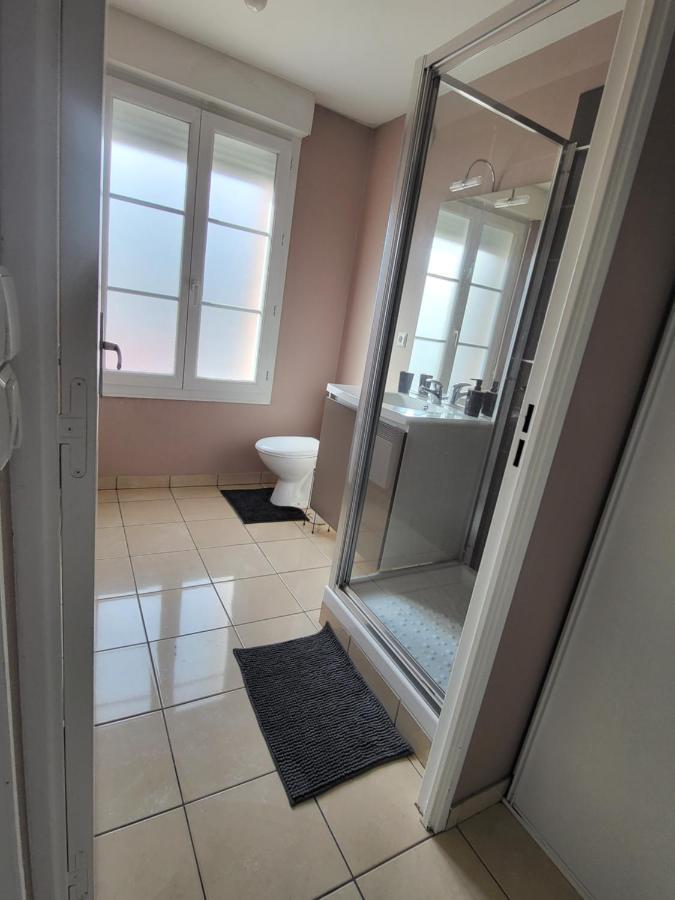 Logement En Hypercentre Dans Une Residence Amiens Bagian luar foto