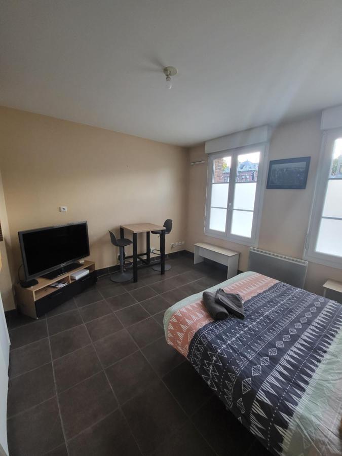 Logement En Hypercentre Dans Une Residence Amiens Bagian luar foto